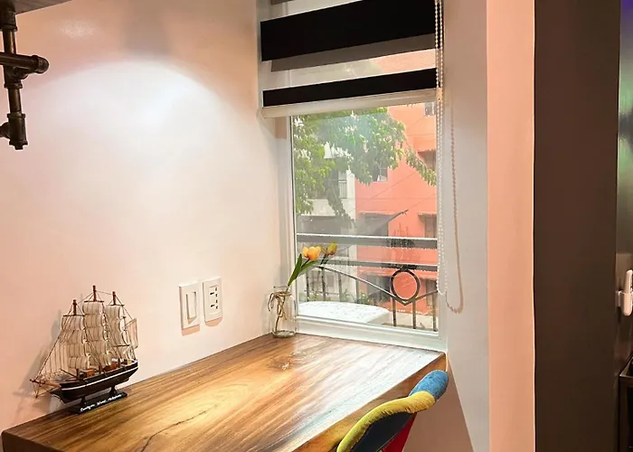 Clockworkorange Luxury 4-minutes Away To Airport Apartment *