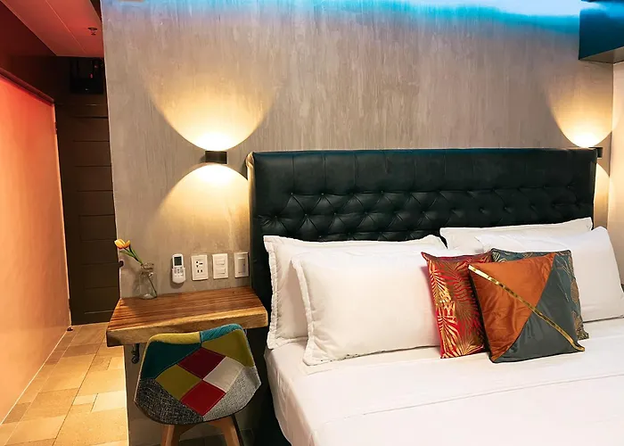 Clockworkorange Luxury 4-minutes Away To Airport *