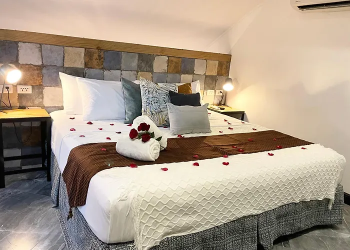 Apartment Clockworkorange Luxury 4-minutes Away To Airport