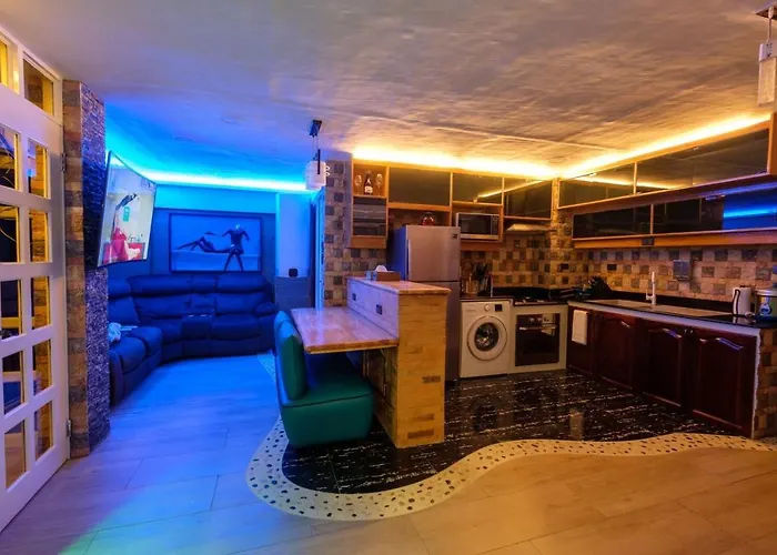 Apartment Clockworkorange Luxury 4-minutes Away To Airport *